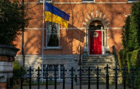 Вручення повістки: чи можуть її видати в посольстві України