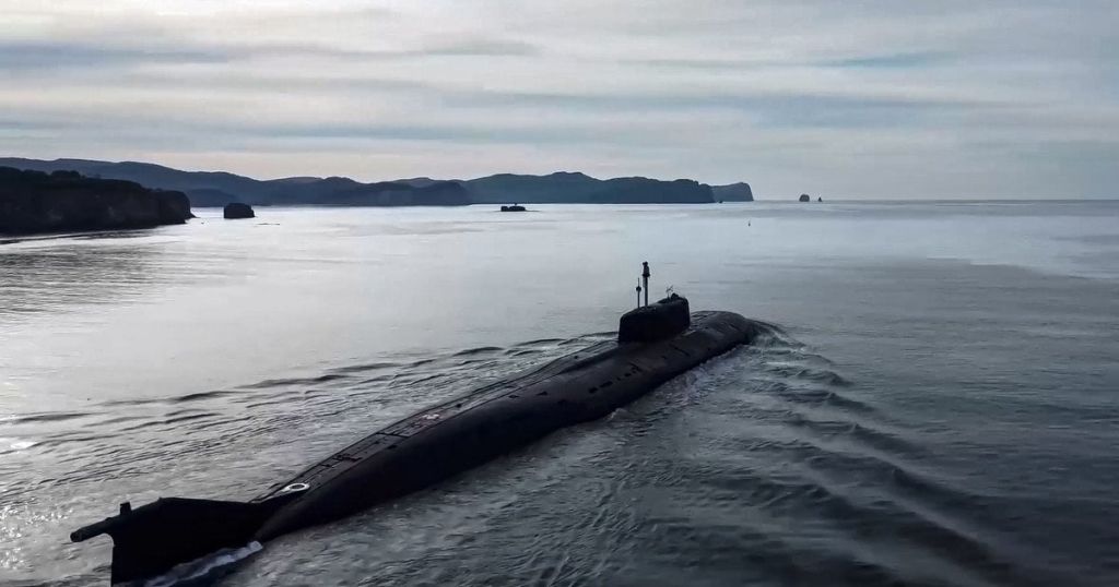 Британський флот три дні переслідував субмарину Росії