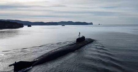 Британський флот три дні переслідував субмарину Росії