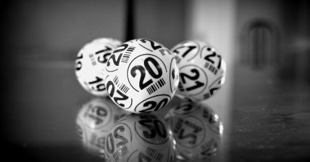 Виграли 266 млн дол. та перехетрили “лотерейне прокляття”: незвична історія джекпоту