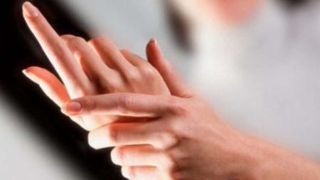 Заніміння рук та ніг: це симптоми прихованої хвороби