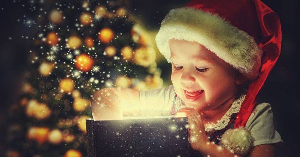 Що подарувати дітям на Новий рік: ідеї подарунків для різного віку
