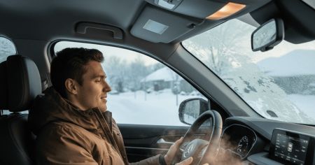 Ці речі категорично заборонено тримати в авто: що потрібно знати кожному водію