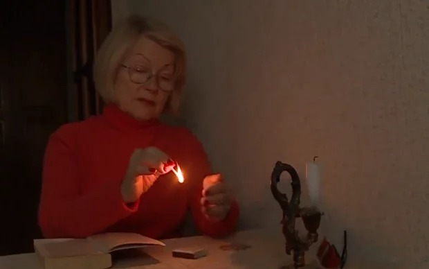 Графіки відключень не для всіх: чому одні в темряві, а інші зі світлом