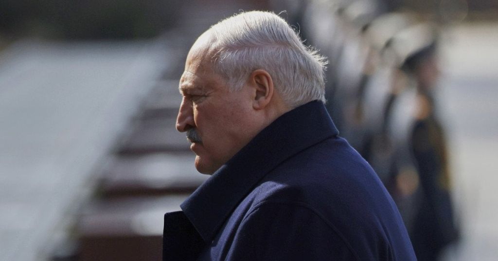 Лукашенко пообіцяв припинити польоти повітряних куль над Литвою — США