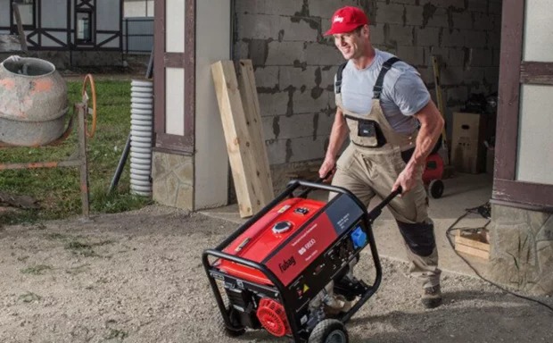 Генератор та зарядна станція: як правильно обрати