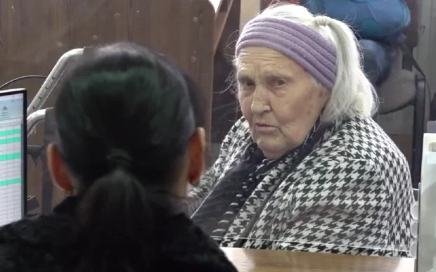 Деяким українцям уріжуть пенсії з 1 січня: кому зменшать виплати