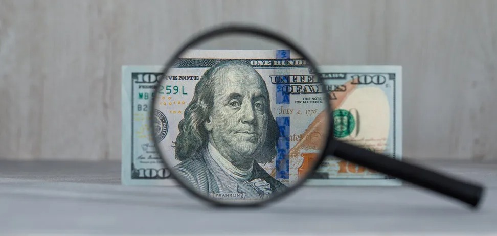 Українцям платили фальшивими доларами: які купюри були підроблені