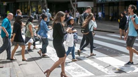 З ким на вулиці краще не розмовляти: поради, що можуть зберегти вашу безпеку