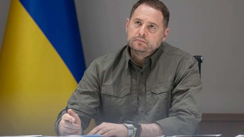 Єрмак в США питав, як стати президентом країни – Мендель