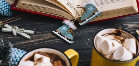 Топ-10 різдвяних книг, які варто прочитати у грудні: серед них – палкі любовні романи