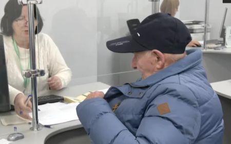 Додаткові гроші для пенсіонерів: хто та які надбавки отримуватиме у 2026 році