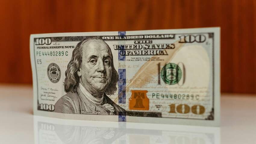 Стало відомо, скільки відсотків ВВП віддаватиме Україна за борги у наступні 3 роки