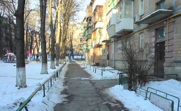 “Стіни тонші на 13 см”: які багатоповерхівки найгірше тримають тепло взимку