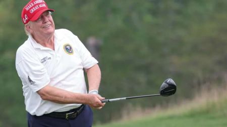 Трамп перед зустріччю з Зеленським зайнявся улюбленою справою