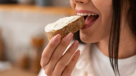 Шкідливість для зубів від солодкого можна мінімізувати: корисна порада від стоматолога