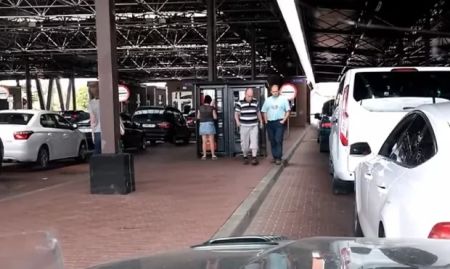 Не закордонний паспорт: без цього документа українцям закрито вхід до Польщі