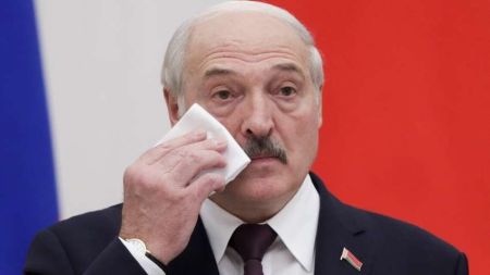 Лукашенко несподівано зник: що приховує білоруська влада