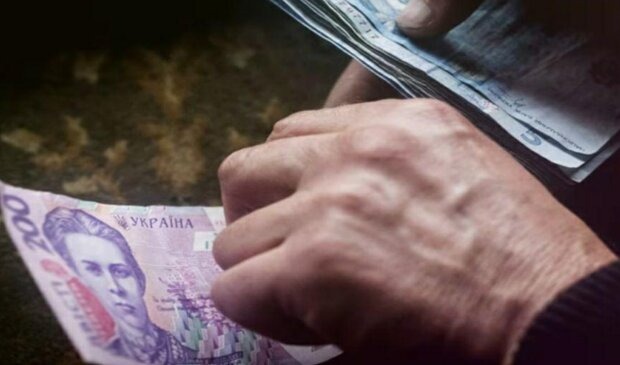 Соціальні виплати змусять повернути: як допомога робить українців боржниками