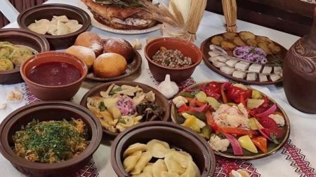 Скільки цього року коштуватиме пісний стіл на Святвечір: аналітики назвали ціни