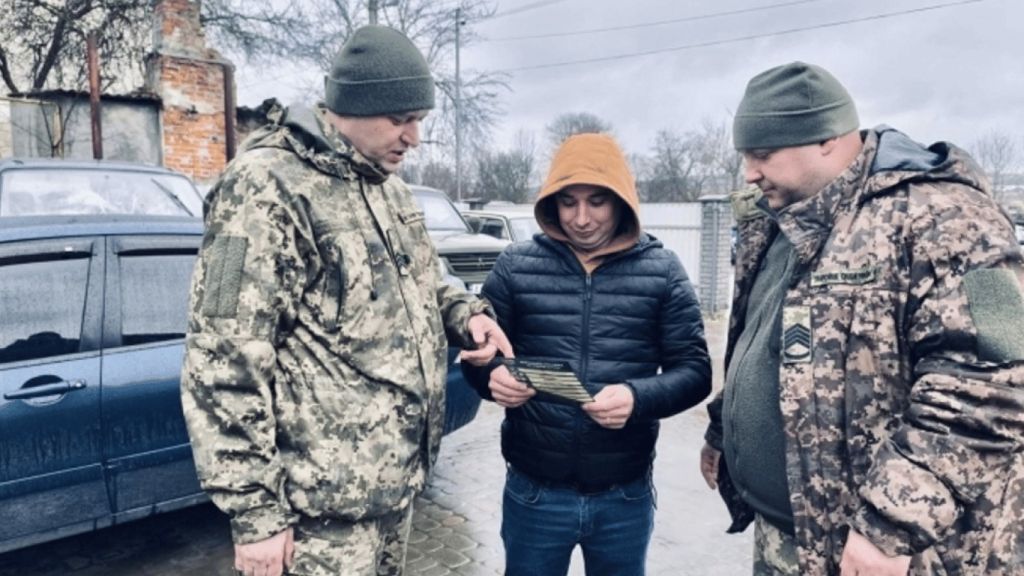 Чому ТЦК має право мобілізувати знятих з обліку