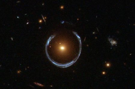 Астрономи виявили планету-“вигнанця” розміром із Сатурн: чому це важливо