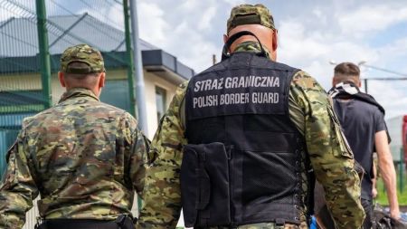 Правила в’їзду в Польщу: які документи вимагають крім паспорта