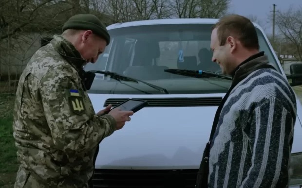 Мобілізація може стати жорсткішою: “Не вийшов з машини – прострелили коліно”