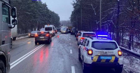 В Києві сталася масова ДТП з 13 авто: де ускладнений рух (фото)