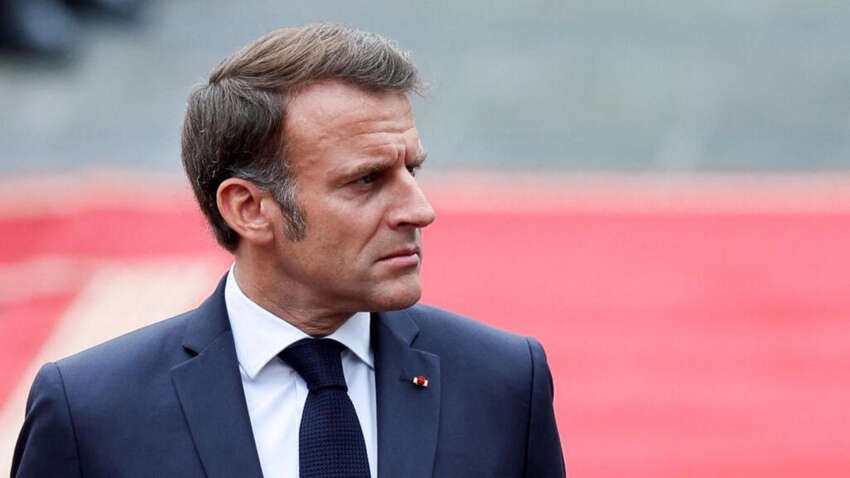 Франція затримала тіньовий танкер РФ: Макрон розповів деталі