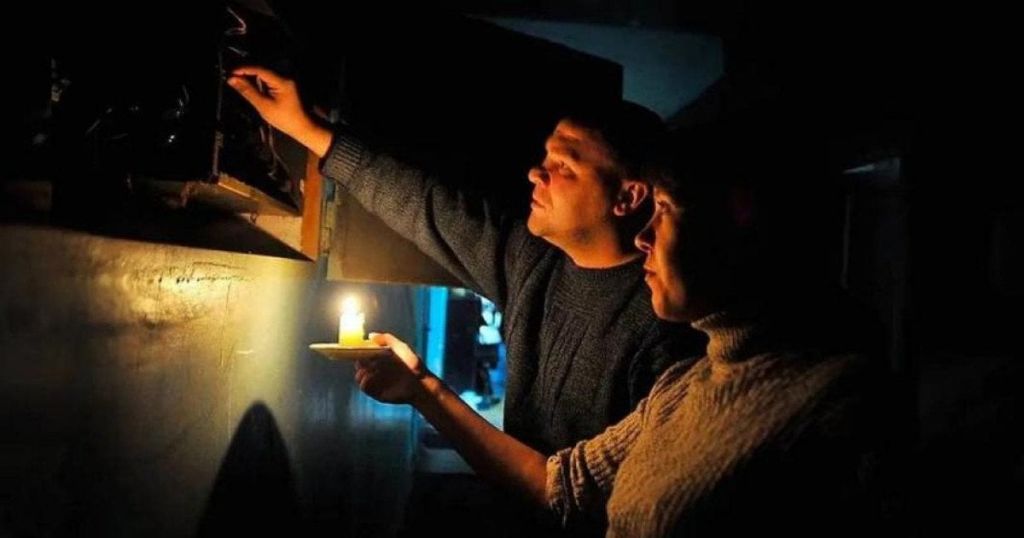 Як не отруїтись продуктами та який запас води треба мати в умовах відключень світла: поради фахівців