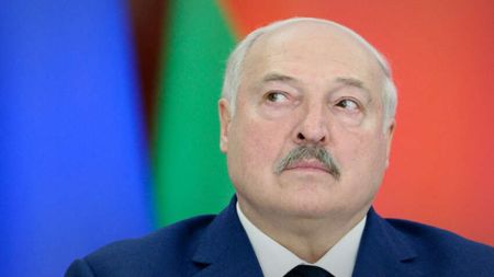 Лукашенко знову нагнітає: який раптовий наказ дав армії