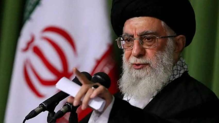 Страх повалення влади: верховний лідер Ірану розробив секретний план втечі до Росії