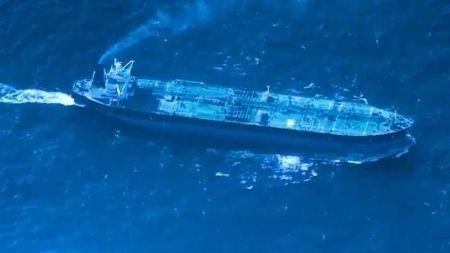 Нова атака Трампа: США знову перехопили тіньове судно РФ