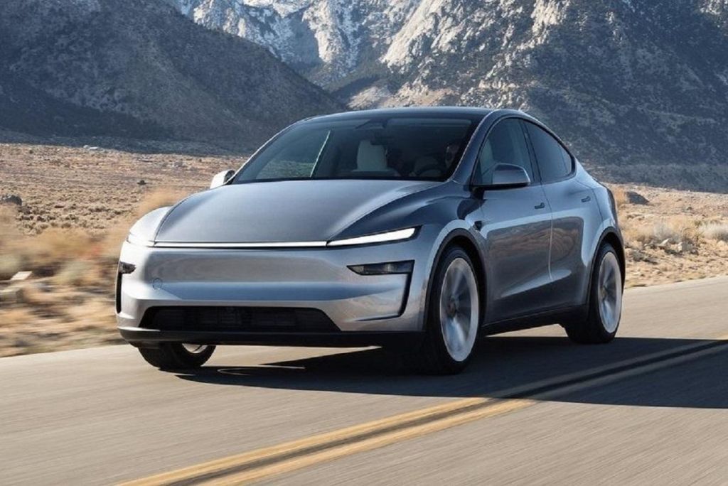 Tesla представила нову версію надпопулярного в Україні електрокросовера