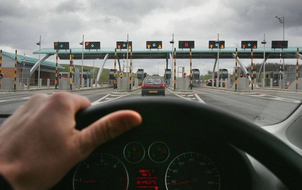 Натисніть цю кнопку і заощаджуйте: як проста функція в авто реально знижує витрати пального