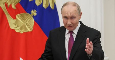 Дипломатична пастка Кремля: ексрозвідник ЦРУ пояснив, чому Путін не збирається домовлятися