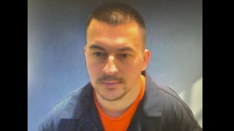 Скандал у США: агент міграційної служби заарештував українця та відкрито підтримав Росію