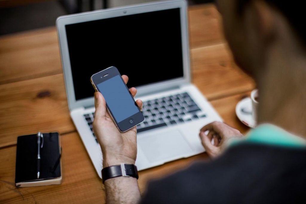 Російські хакери атакують iPhone через українські сайти: що відомо про шпигунське ПЗ Darksword