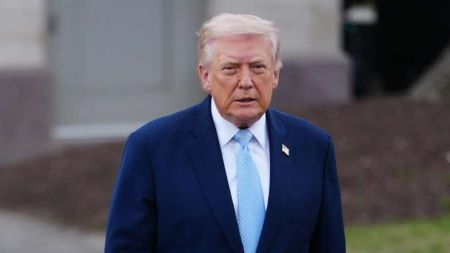 Смерть через пів року: дипломат розкрив сценарії усунення Трампа від влади