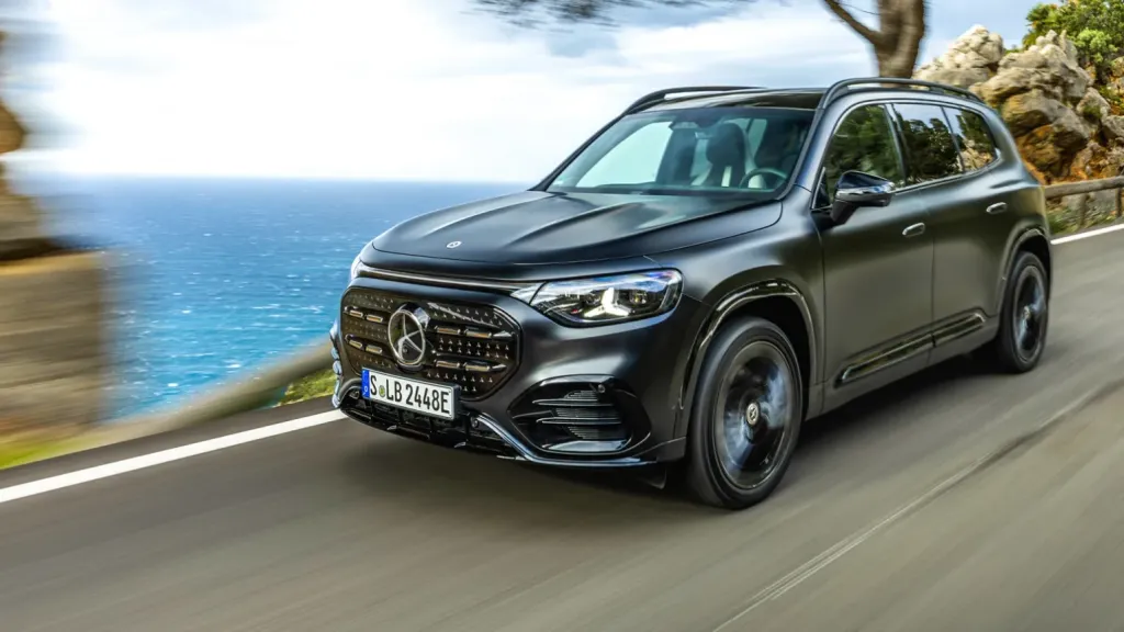 Заряджається за 10 хвилин і везе всю родину: Mercedes показав новий GLB