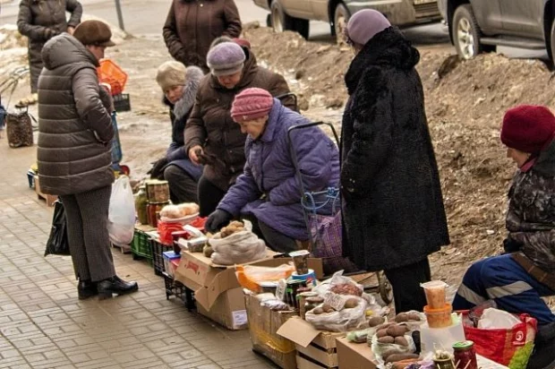 Домашня ковбаса та консервація під забороною: українцям готують нові правила на ринках