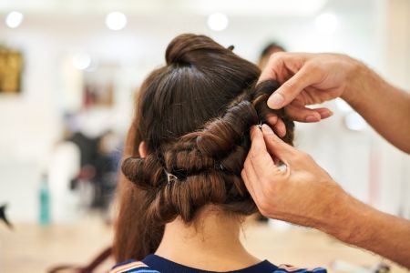 Стилісти радять відмовитися від цих зачісок після 50 років Зачіски / © unsplash.com