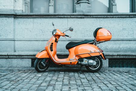 Скутер / © unsplash.com