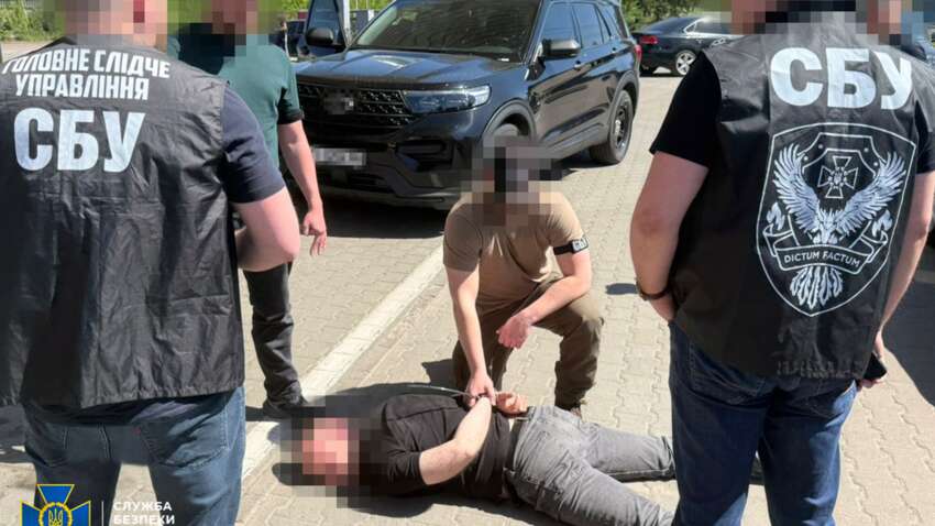 Абонплата за «імунітет» від ТЦК: у Житомирі затримали головного військкома