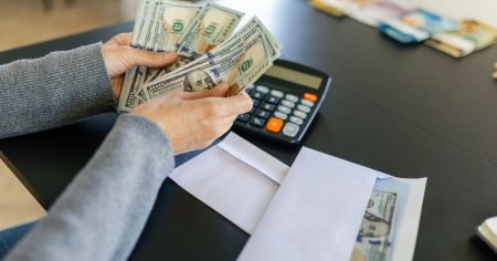 Названо суму, яку небезпечно тримати в одному банку