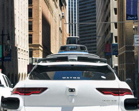 Tesla / © unsplash.com
