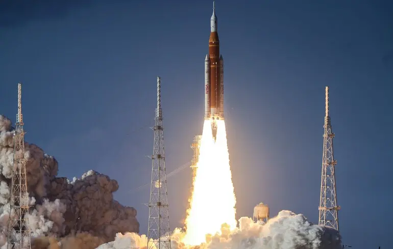 NASA вдягне астронавтів у Prada: люксовий бренд зайшов у космічну гонку Prada / Фото з відкритих джерел