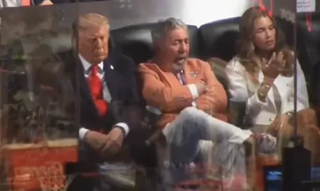 Трамп задрімав під час фіналу НБА: відео з президентом США стрімко набирає перегляди Дональд Трамп / Фото з відкритих джерел