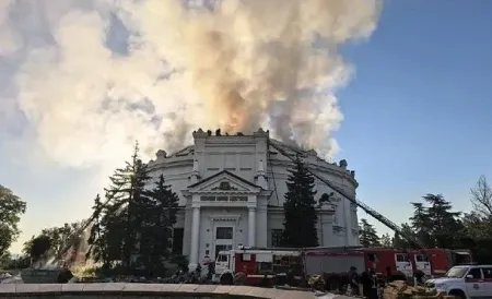 У Севастополі після атаки спалахнув головний символ окупантів: що відомо про пожежу Севастополь / Фото з відкритих джерел